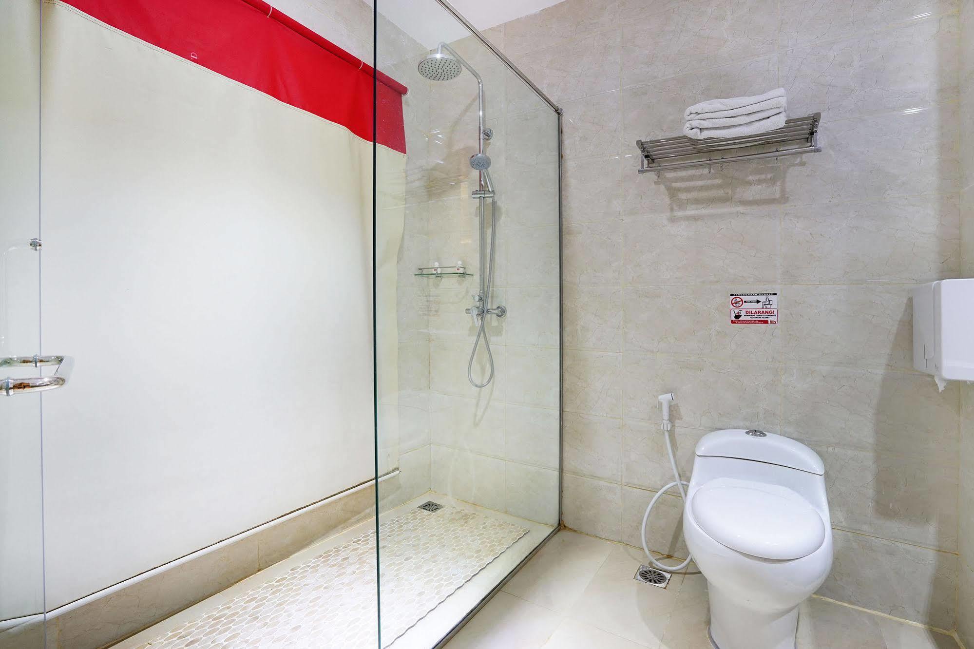 Zen Rooms Near Bcs Mall Penuin Batam المظهر الخارجي الصورة